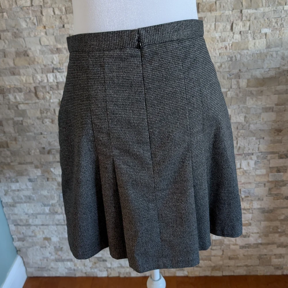 Gray Herringbone Pleated Women's Skirt Academia Prep Grunge Old Money 90s Y2K